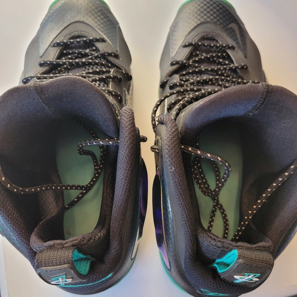 Nike Lil Penny Black and Green High-Top Sneakers with Color-Shifting Accents - Picture 9 of 13